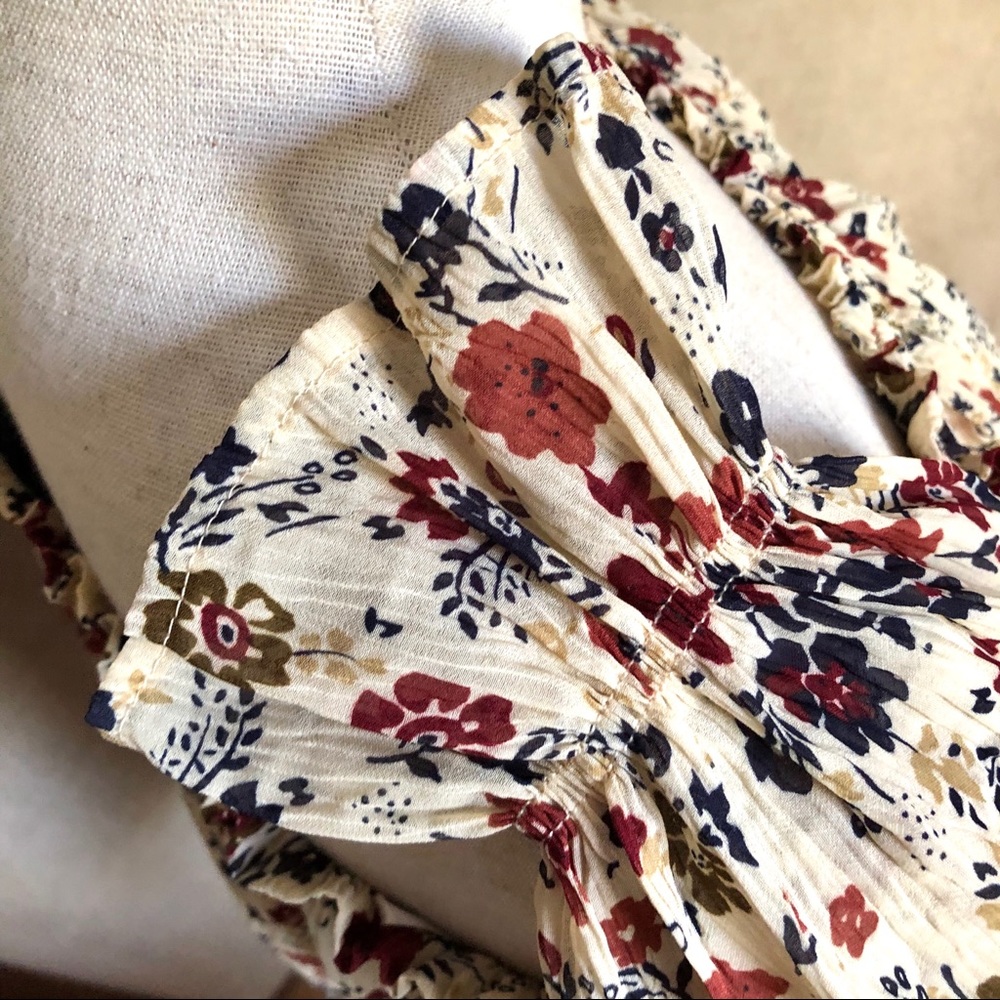 Silent Wanderer | Beige Floral Off Shoulder Top - Picture 5 of 6